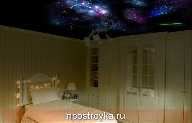 звездное небо в спальне